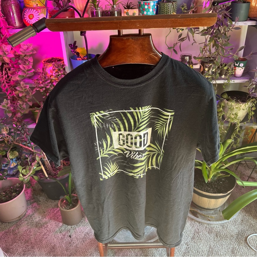Good vibes t shirt